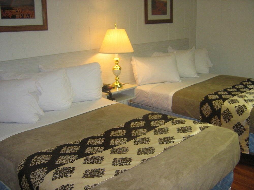 פינצ'ר קריק Parkway Motel & European Lodges מראה חיצוני תמונה
