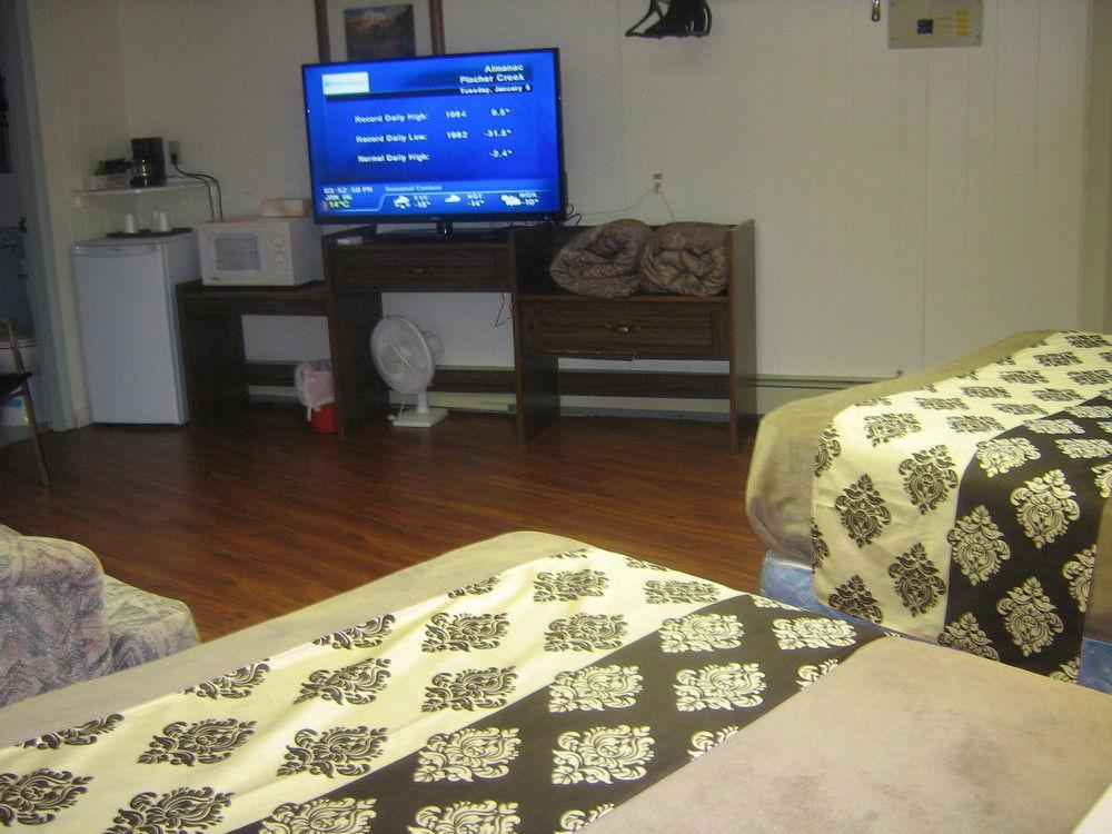 פינצ'ר קריק Parkway Motel & European Lodges מראה חיצוני תמונה